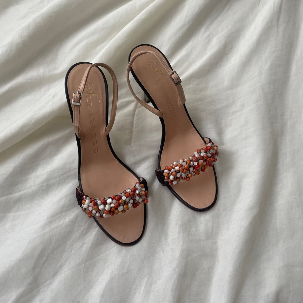 Elegant Giuseppe Zanotti : Beaded Sandals - Multicolor size 6.5
